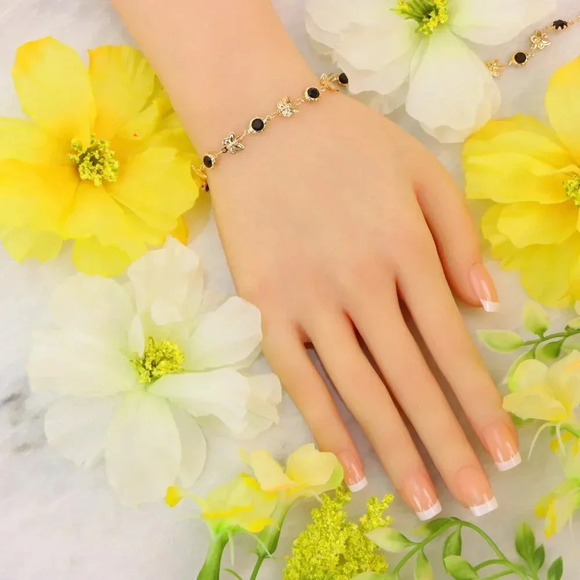 Minimalist Bracelet, Sleek & Modern Design, Women’s Fashion, YC110472-B - Picture 7 of 10